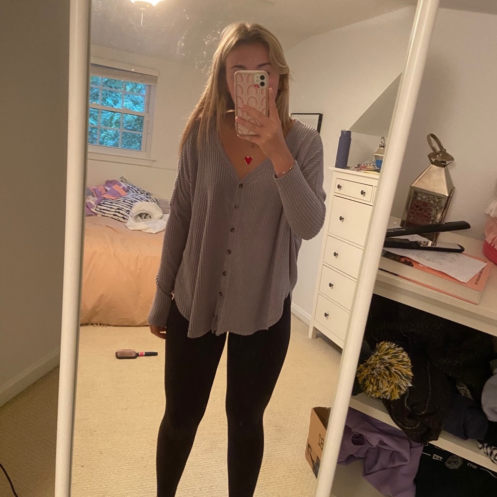 URBAN OUTFITTERS SWEATER SIZE S